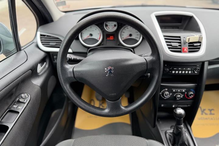 undefined Peugeot 207 fra 2010