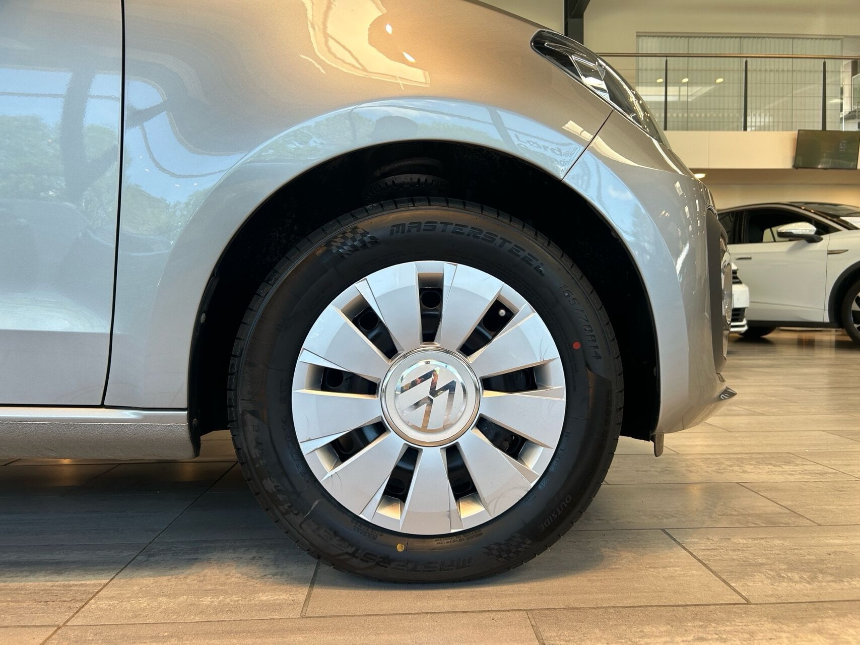 Grå VW up fra 2021