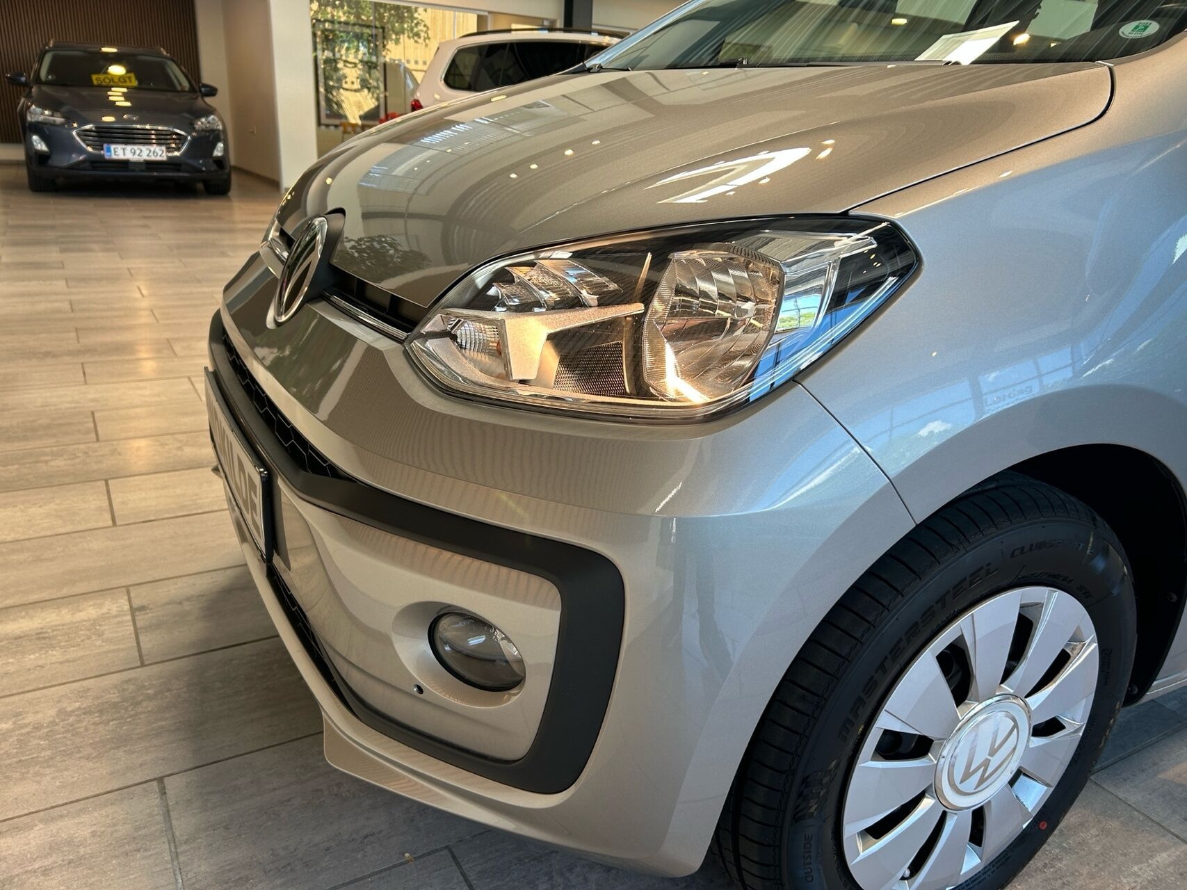 Grå VW up fra 2021