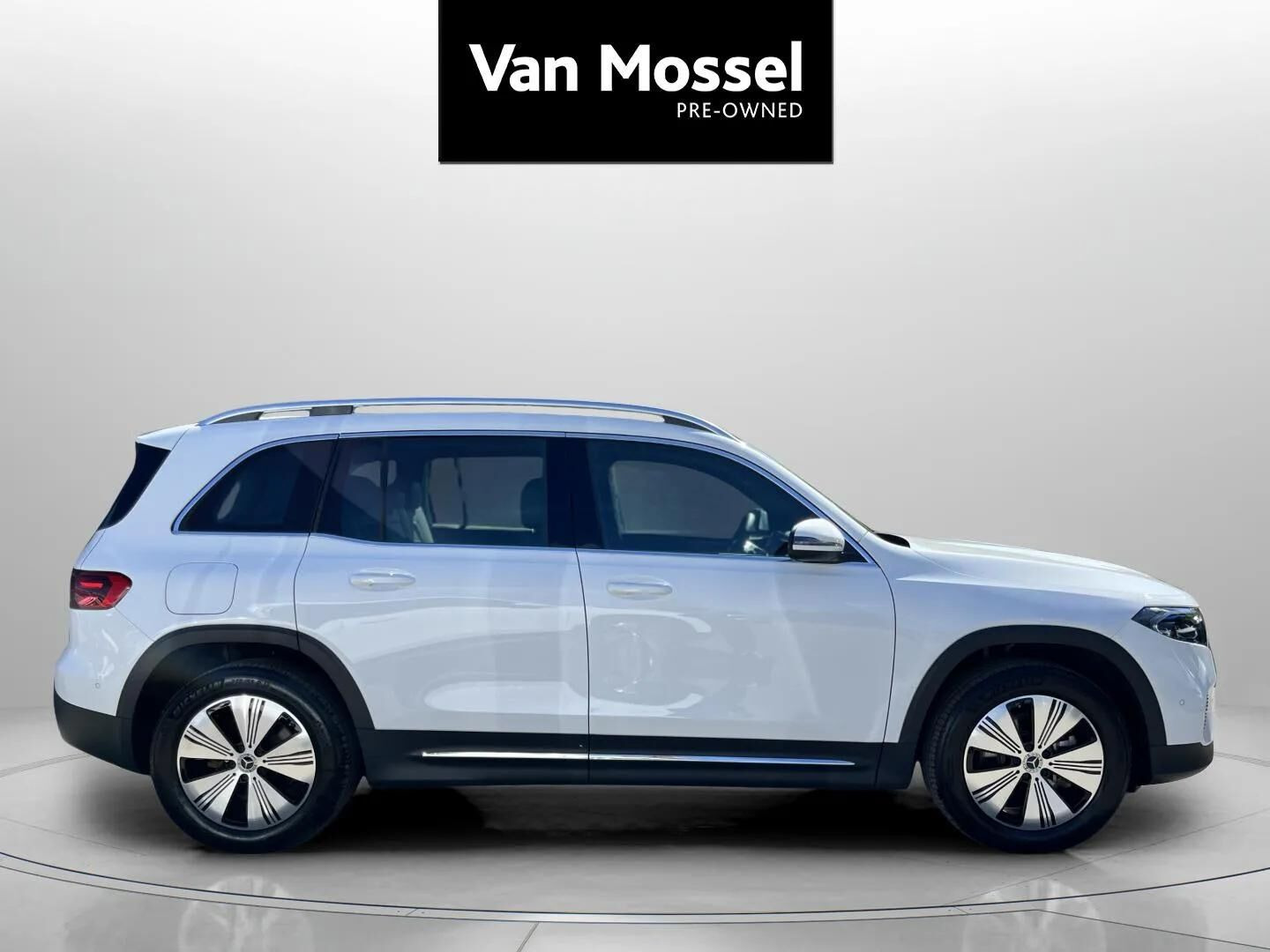 Hvid Mercedes EQB 250+ fra 2025