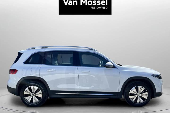 Hvid Mercedes EQB 250+ fra 2025