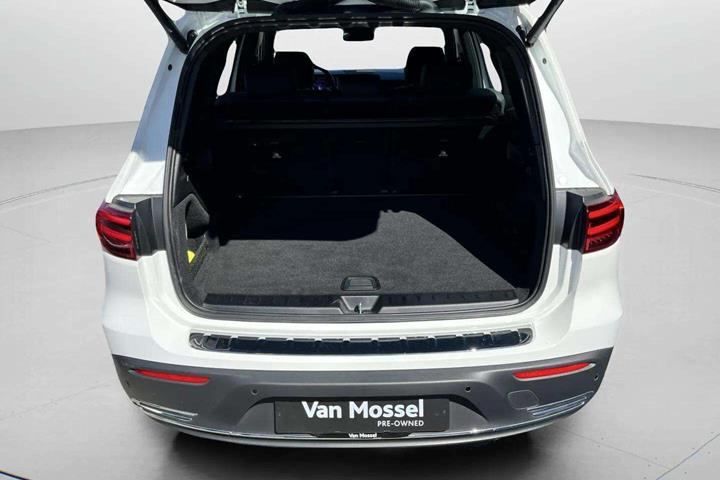 Hvid Mercedes EQB 250+ fra 2025