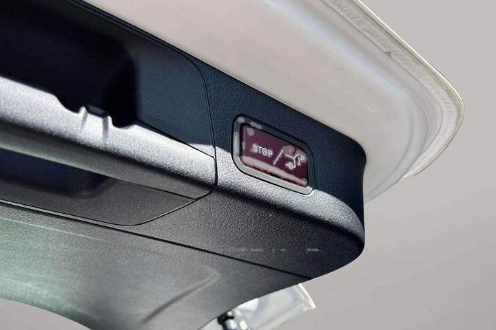 Hvid Mercedes EQB 250+ fra 2025