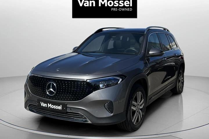 Grå Mercedes EQB 250+ fra 2025