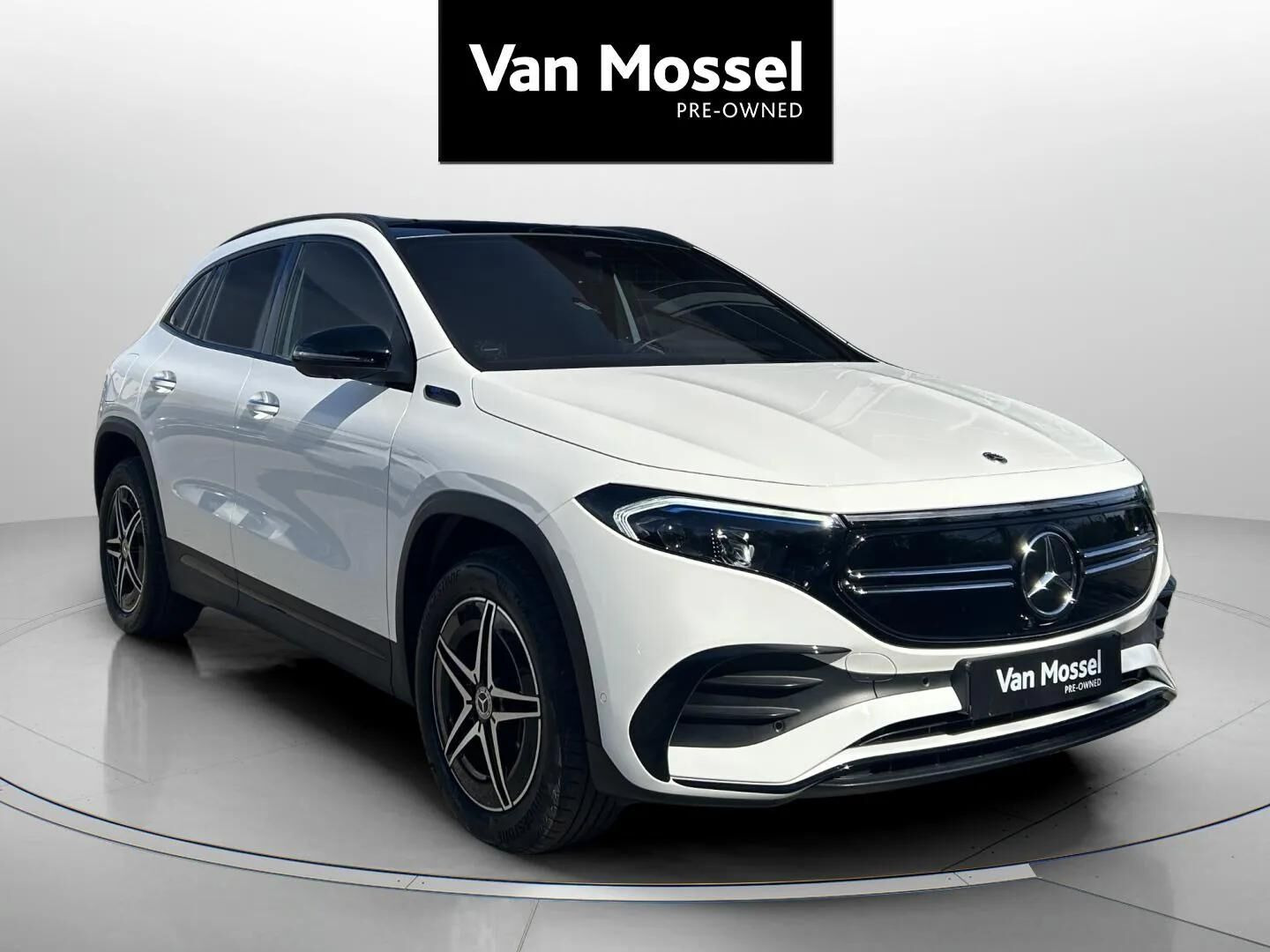 Hvid Mercedes EQA 250 fra 2021