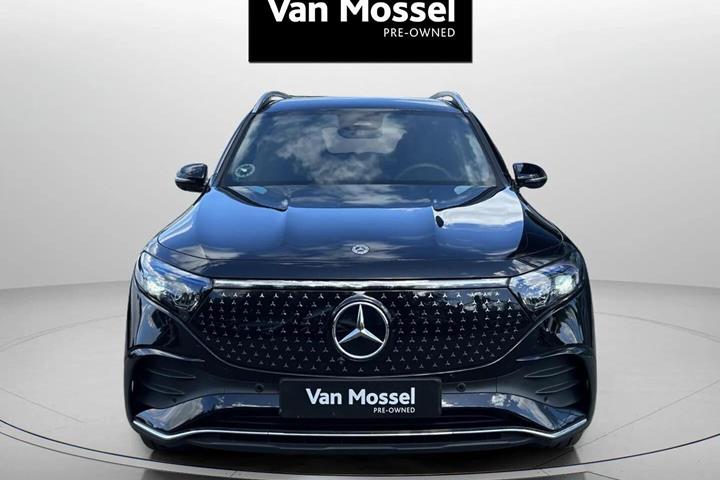 Sort Mercedes EQB 250+ fra 2025