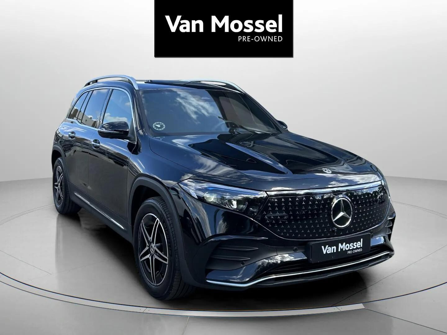 Sort Mercedes EQB 250+ fra 2025