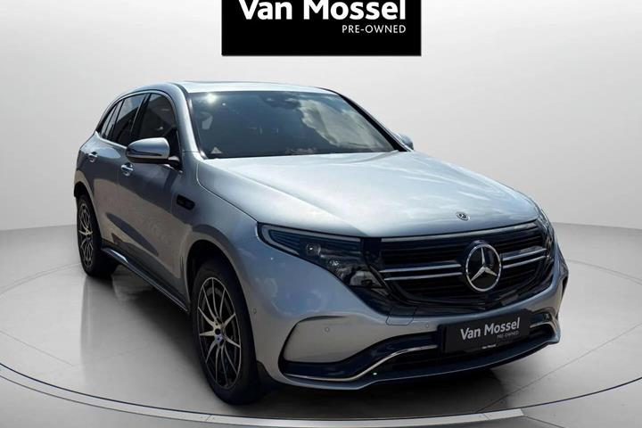 Sølv Mercedes EQC 400 fra 2020