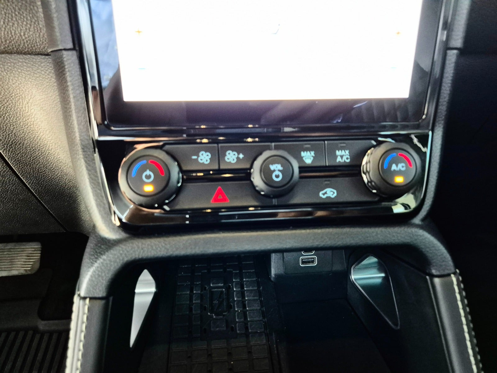 Hvid Ford Ranger fra 2024