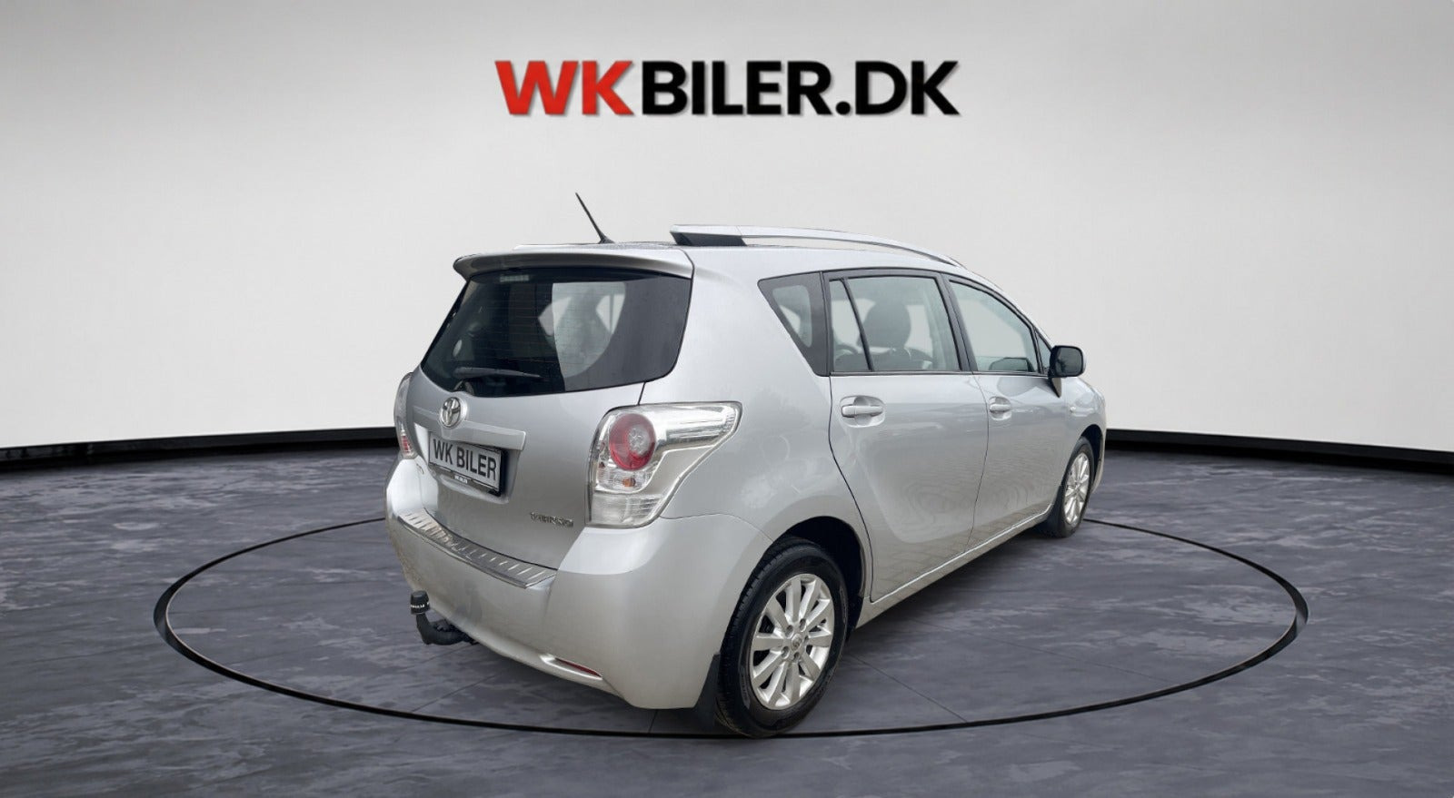 Sølv Toyota Verso fra 2010
