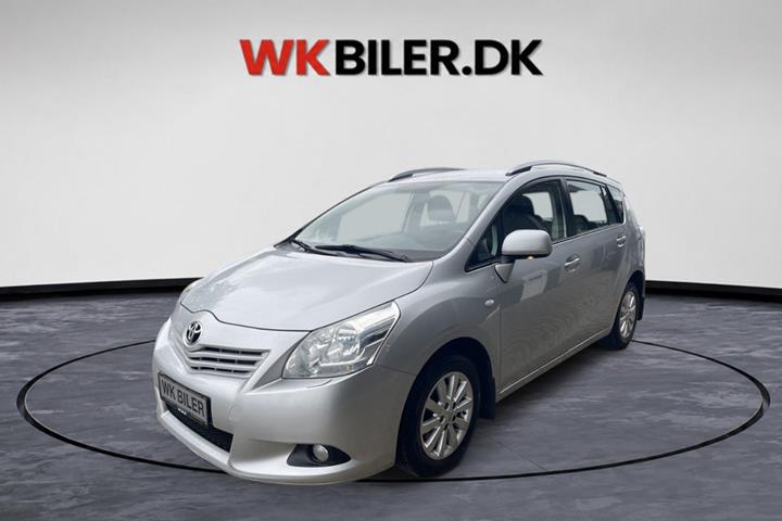 Sølv Toyota Verso fra 2010