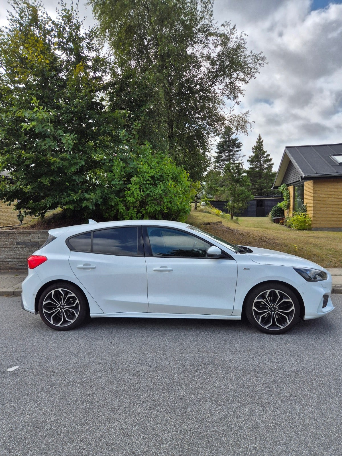 Hvid Ford Focus fra 2018