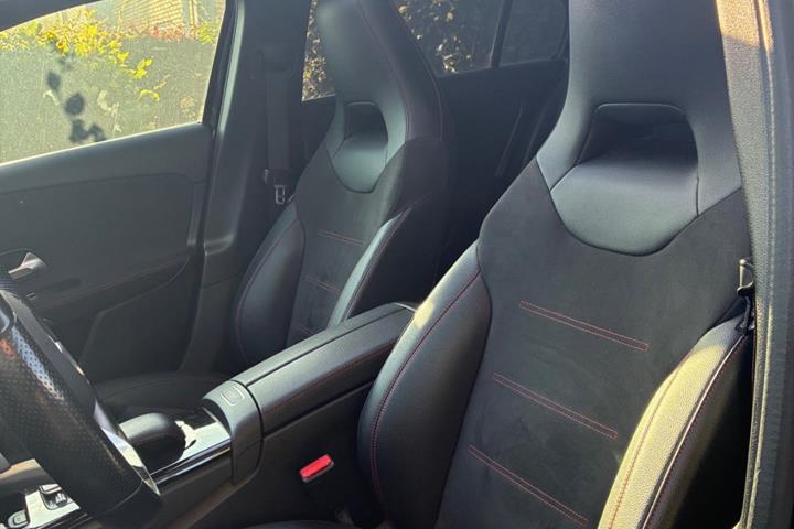 Sort Mercedes A200 fra 2021