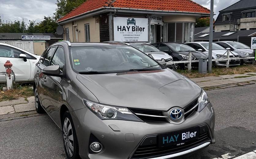 Toyota Auris 1,8 Hybrid H2+ Comfort Touring Sports CVT