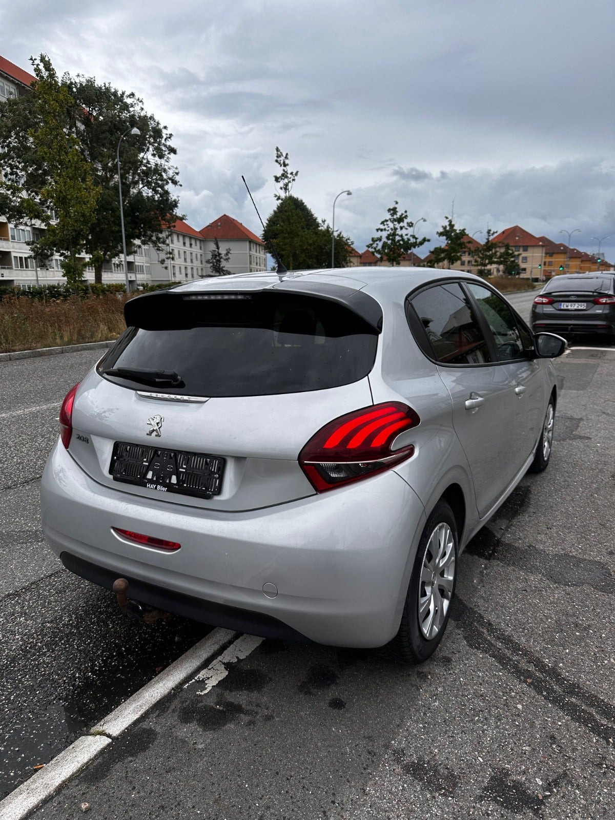 Sølv Peugeot 208 fra 2017
