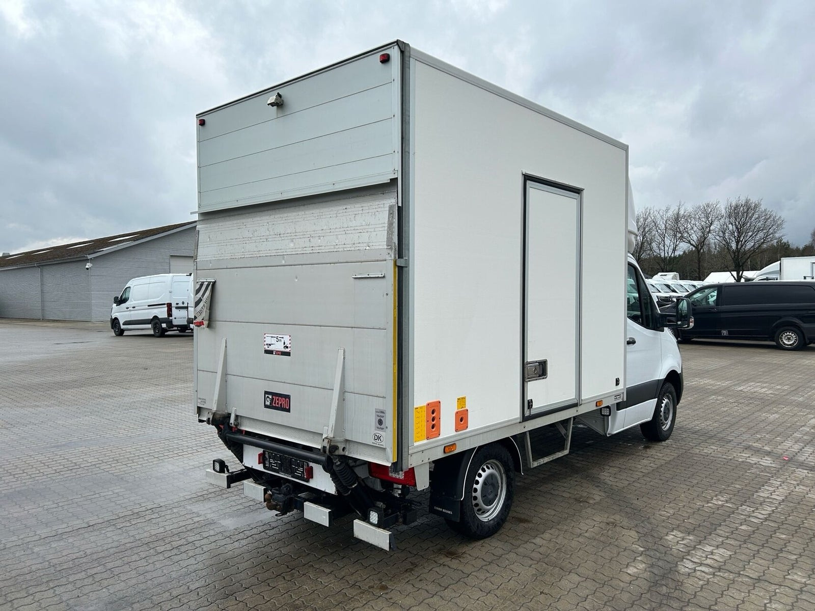 Hvid Mercedes Sprinter 317 fra 2022
