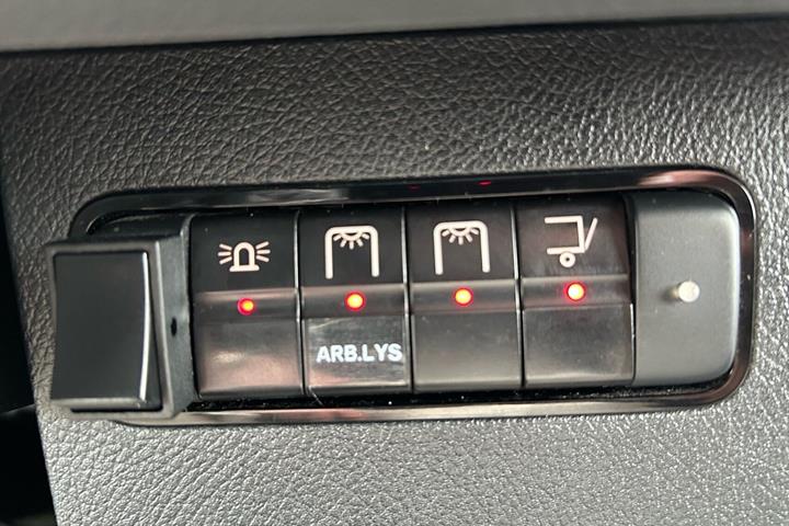 Hvid Mercedes Sprinter 317 fra 2022