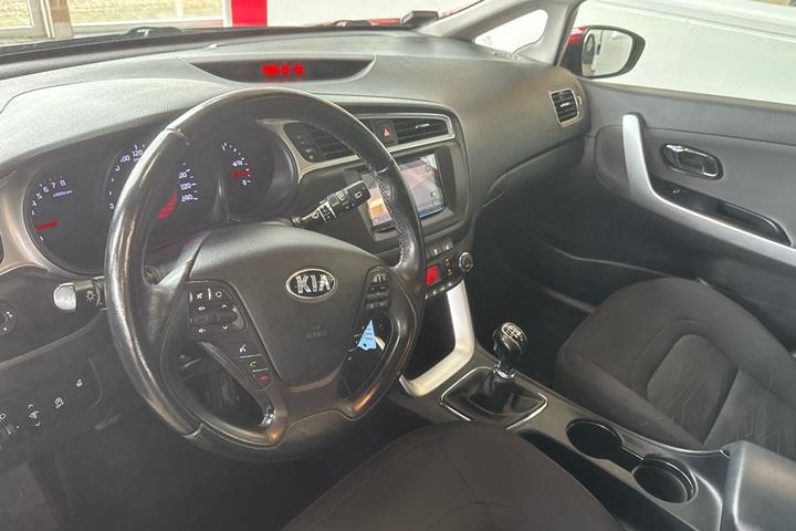 Rød Kia Ceed fra 2016