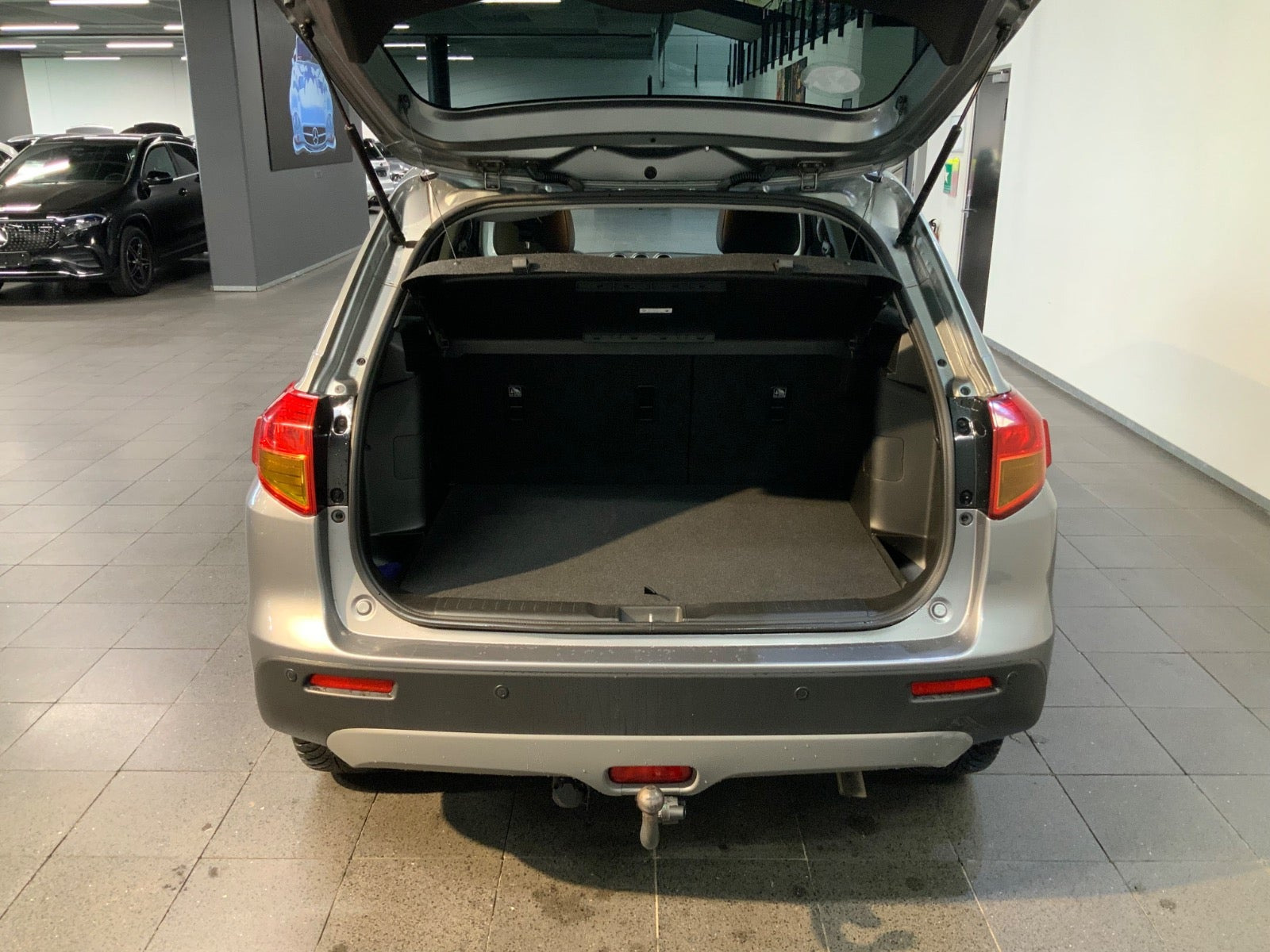 Grå Suzuki Vitara fra 2015