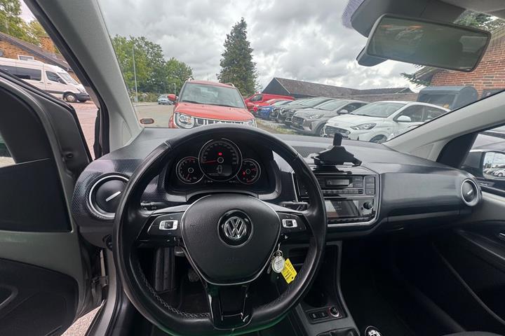Sølv VW UP! fra 2019
