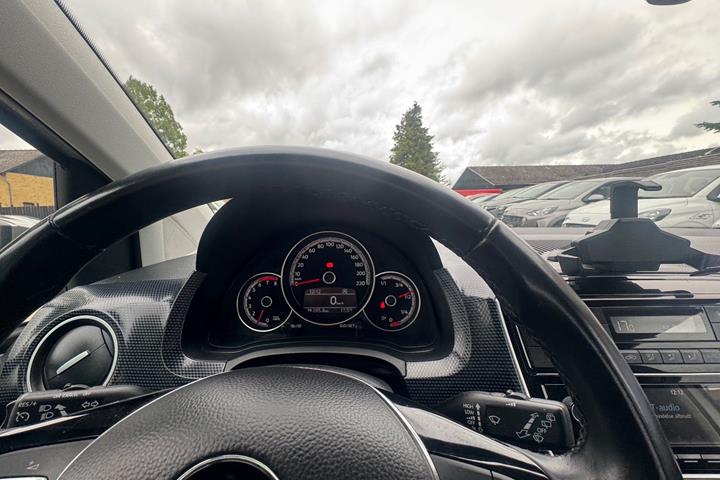 Sølv VW UP! fra 2019