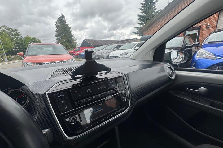 Sølv VW UP! fra 2019