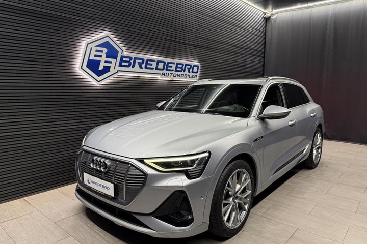 Gul Audi e-tron fra 2021