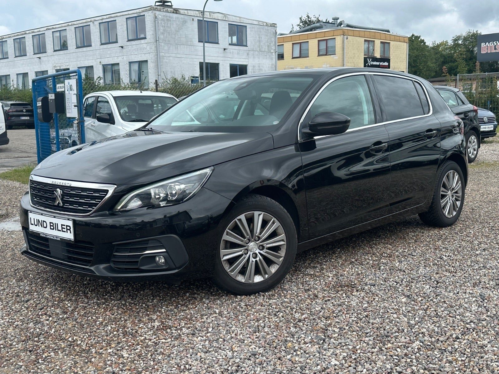 Sort Peugeot 308 fra 2019