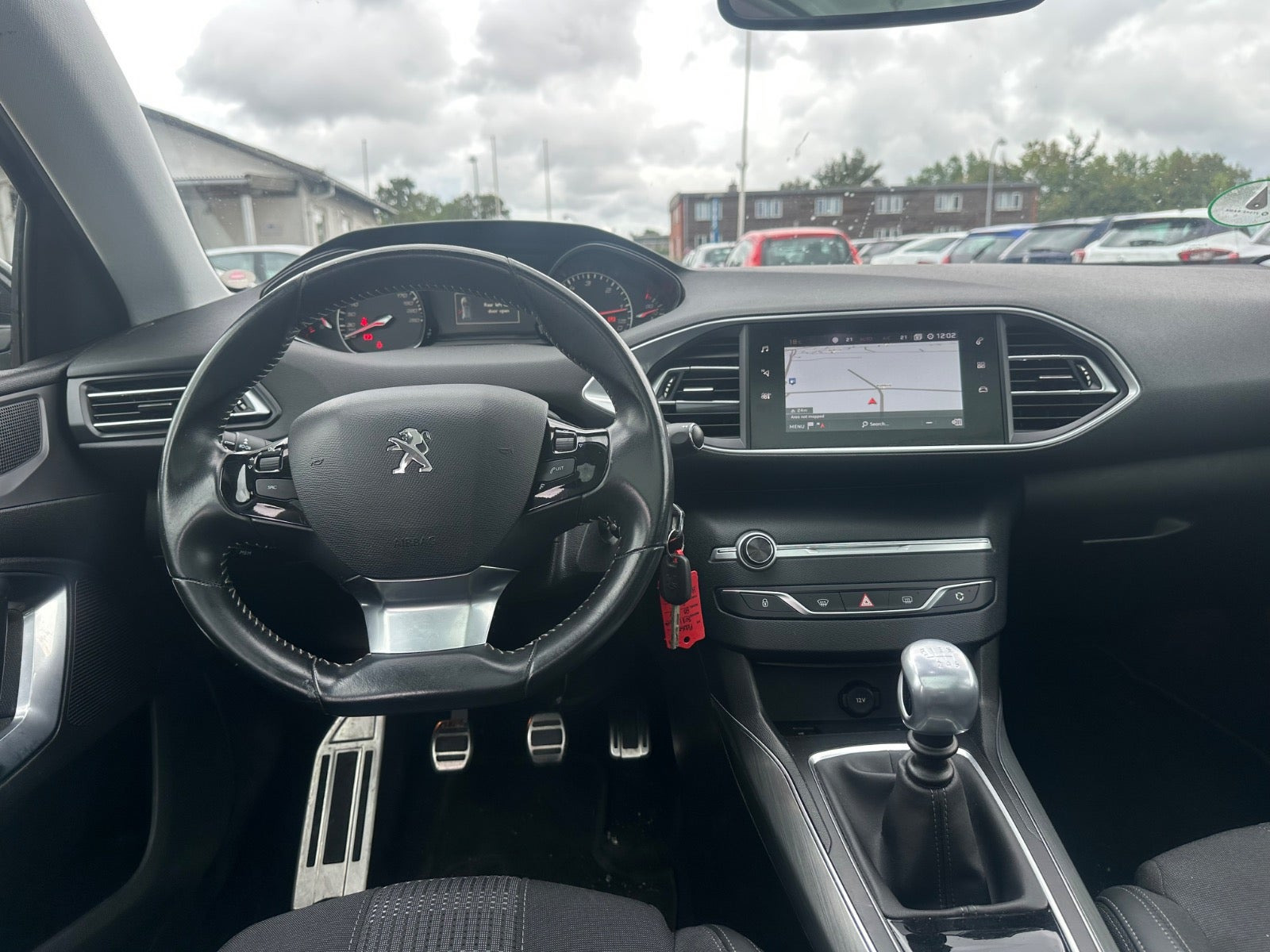 Sort Peugeot 308 fra 2019