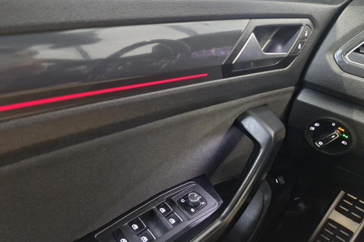 Blå VW T-Roc fra 2020