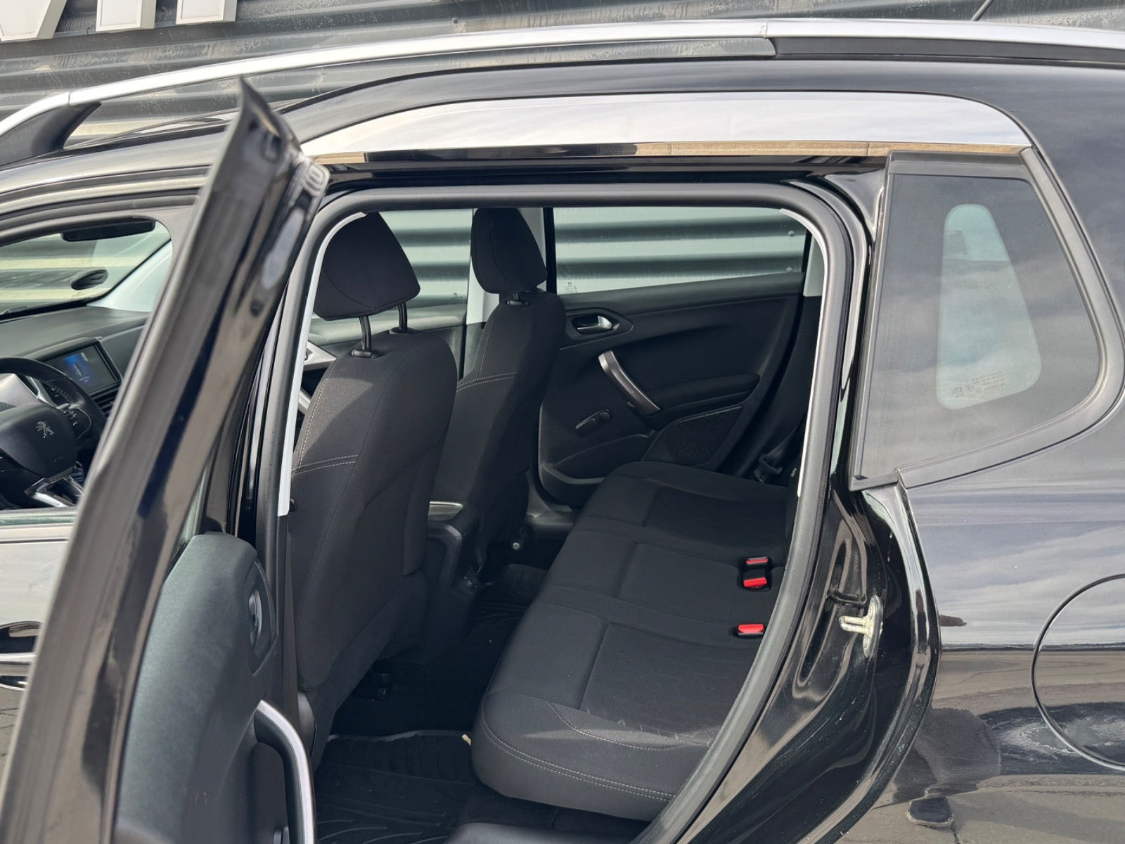 Grøn Peugeot 2008 fra 2013