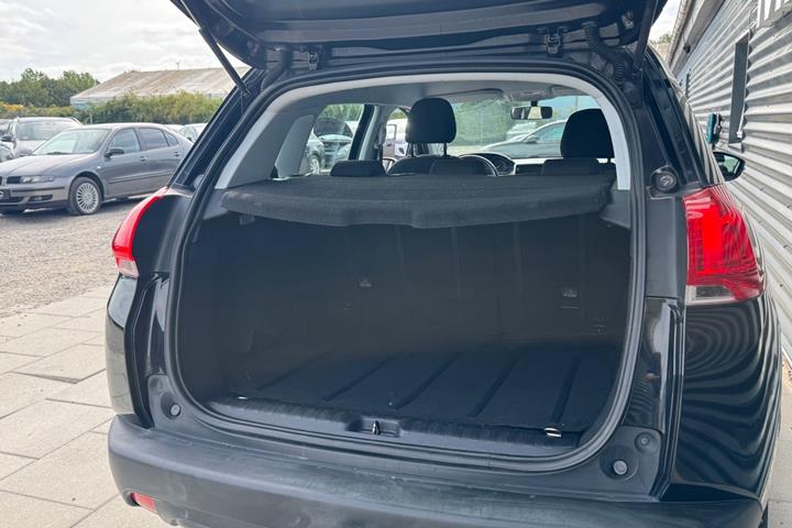 Grøn Peugeot 2008 fra 2013