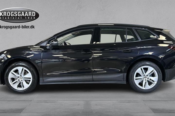Sort Skoda Enyaq fra 2023