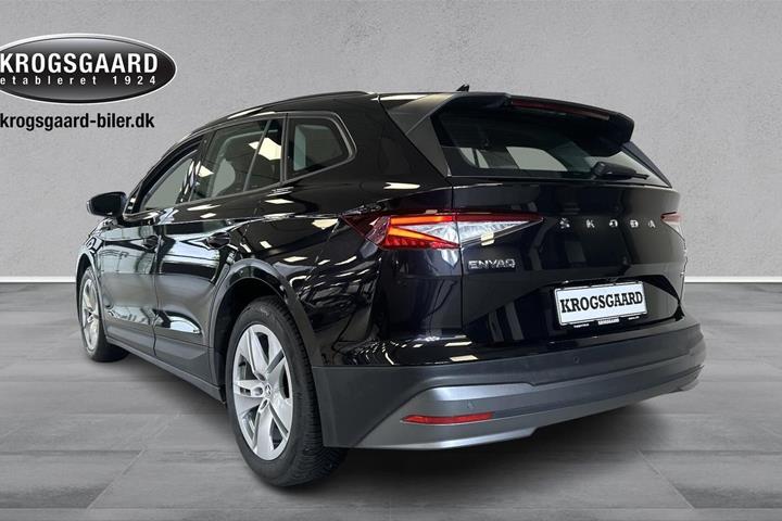Sort Skoda Enyaq fra 2023