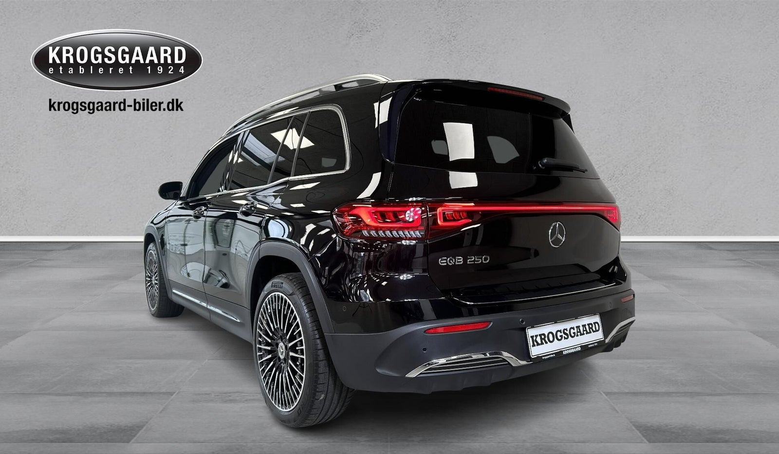 Sort Mercedes EQB250 fra 2023