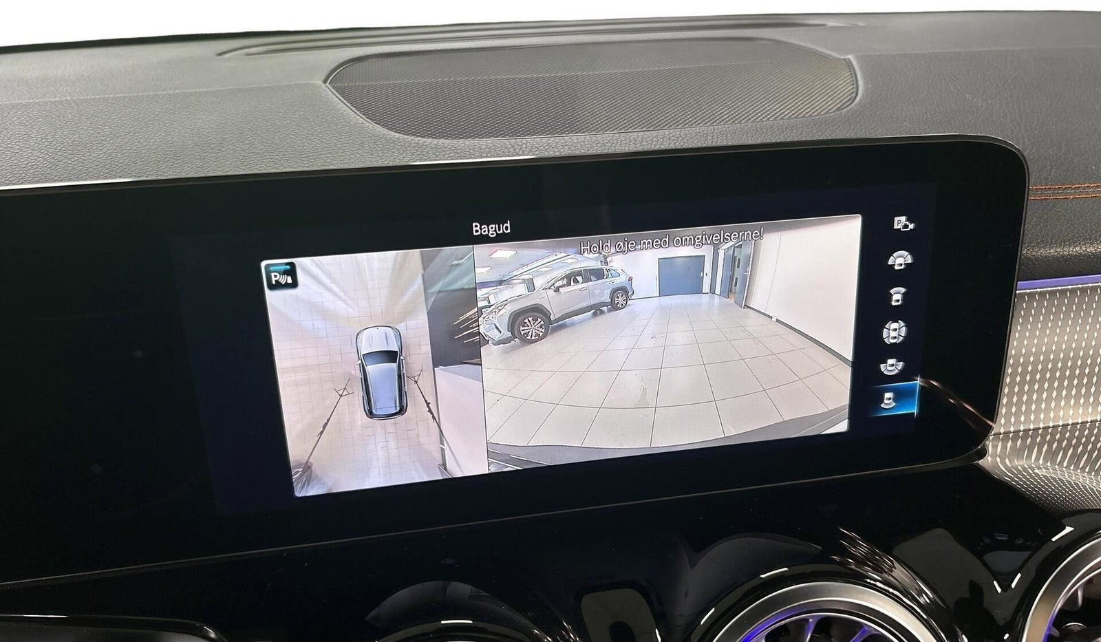 Sort Mercedes EQB250 fra 2023