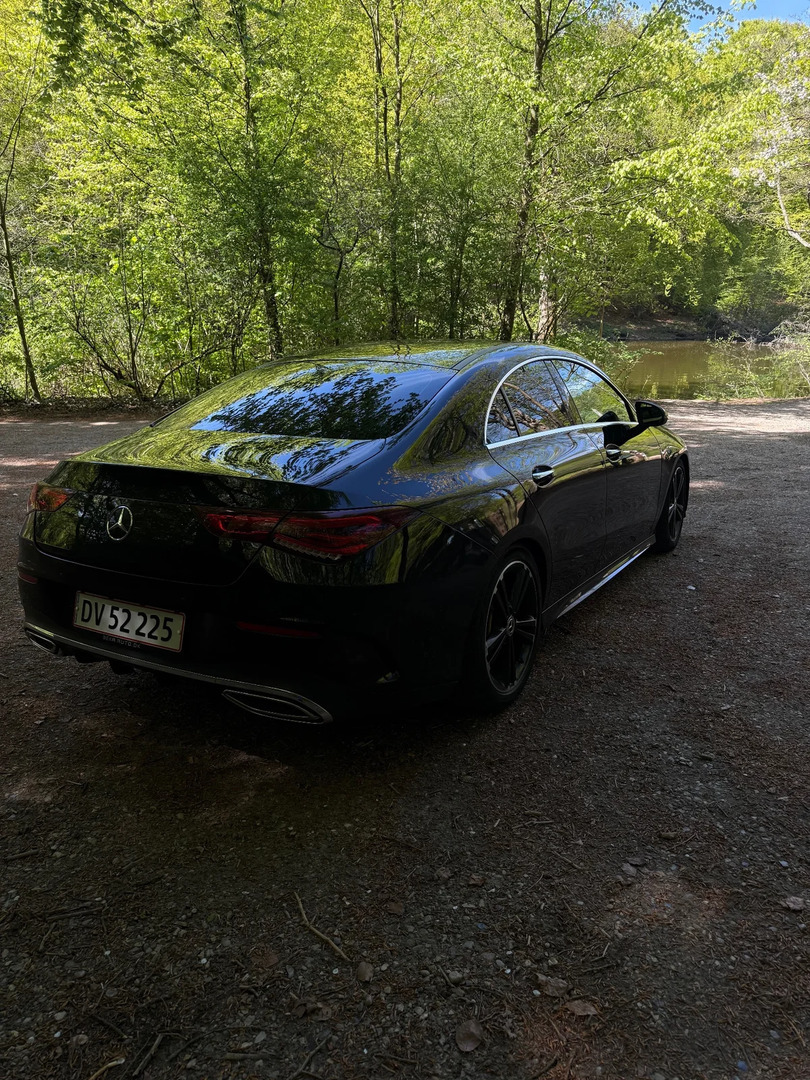 Sort Mercedes CLA200 fra 2020