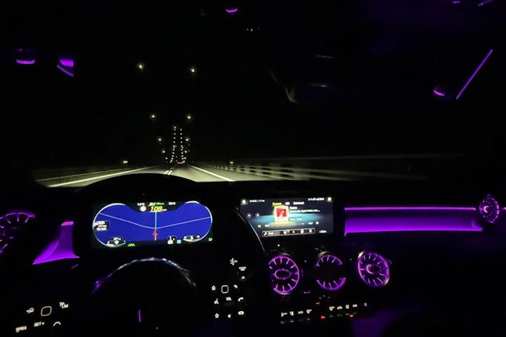 Sort Mercedes CLA200 fra 2020