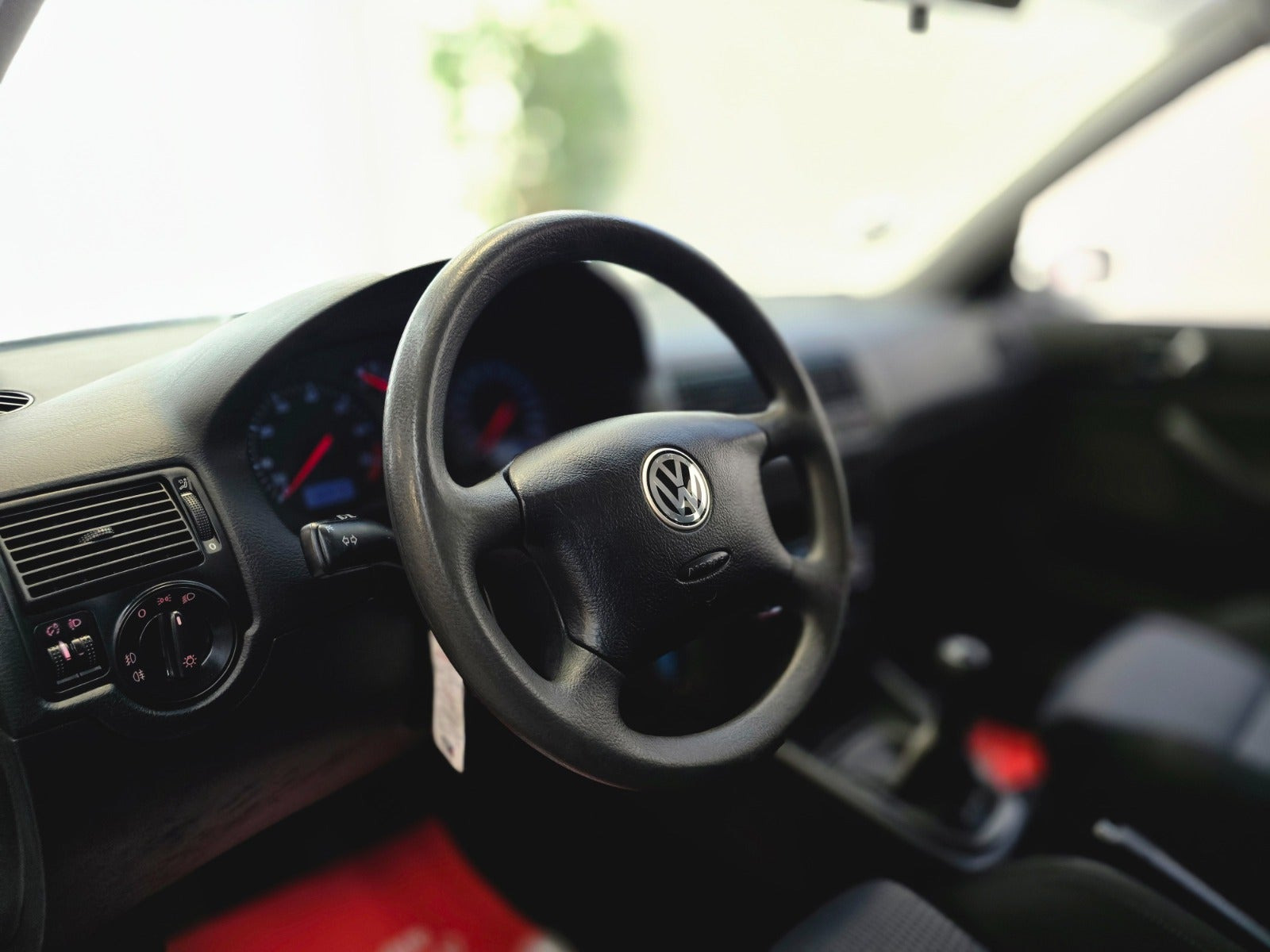 Sølv VW Golf IV fra 2002