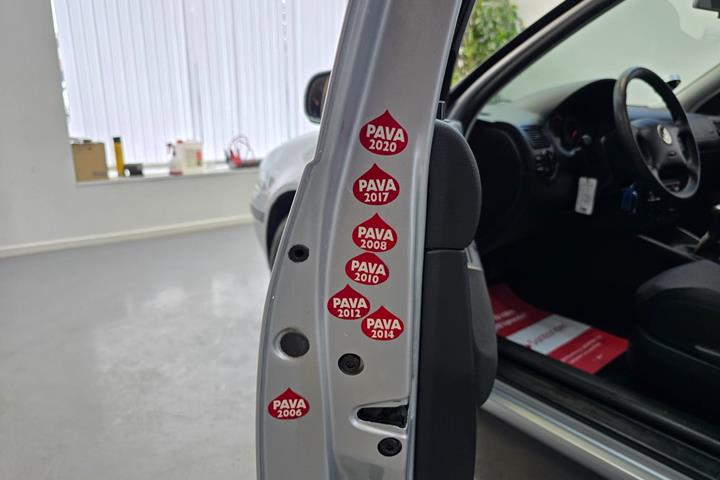 Sølv VW Golf IV fra 2002
