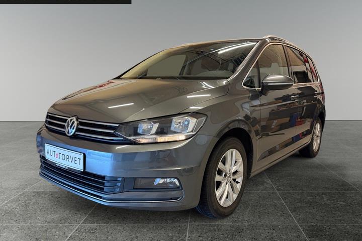 Grå VW Touran fra 2018