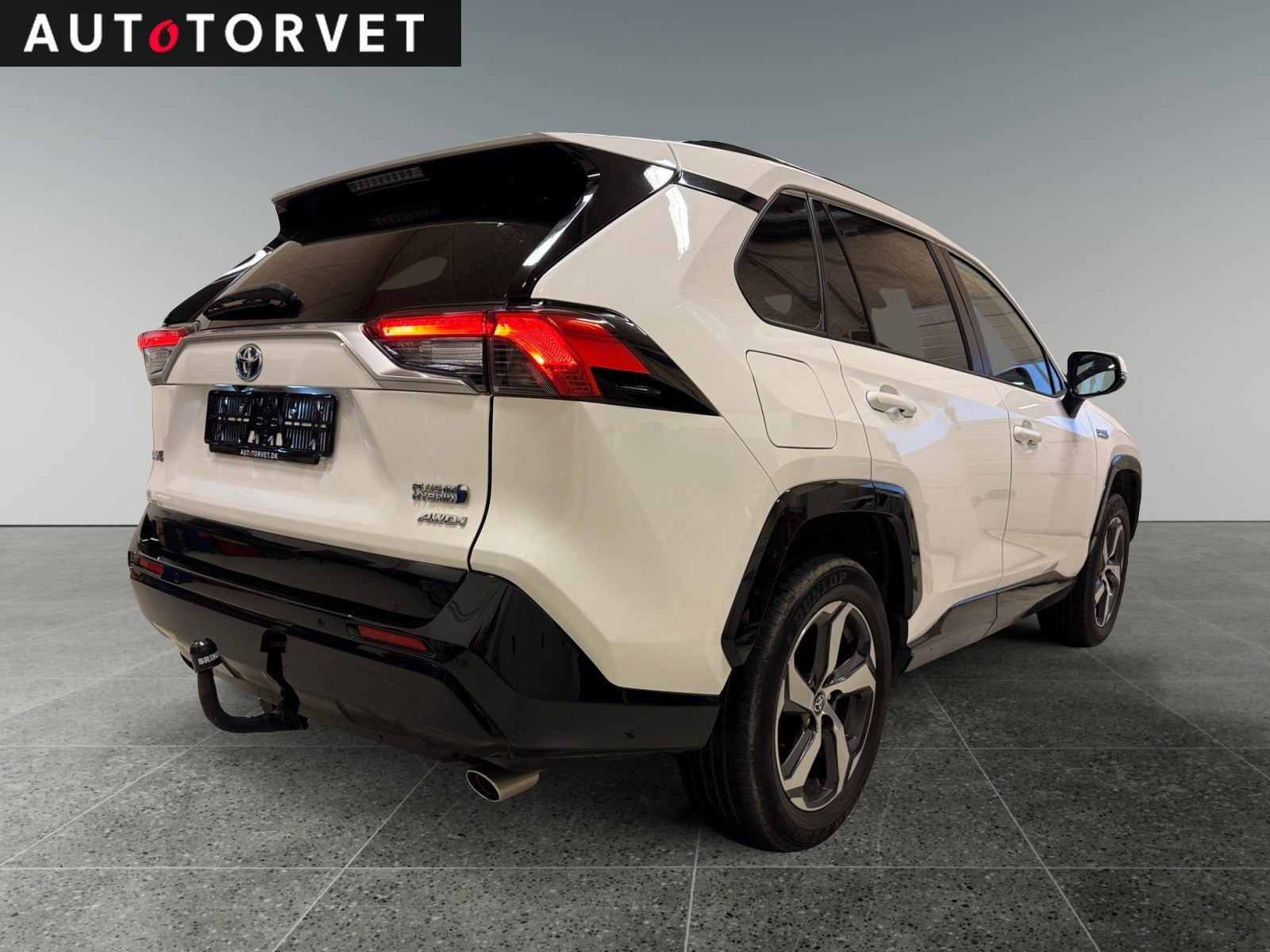 Hvid Toyota RAV4 fra 2020