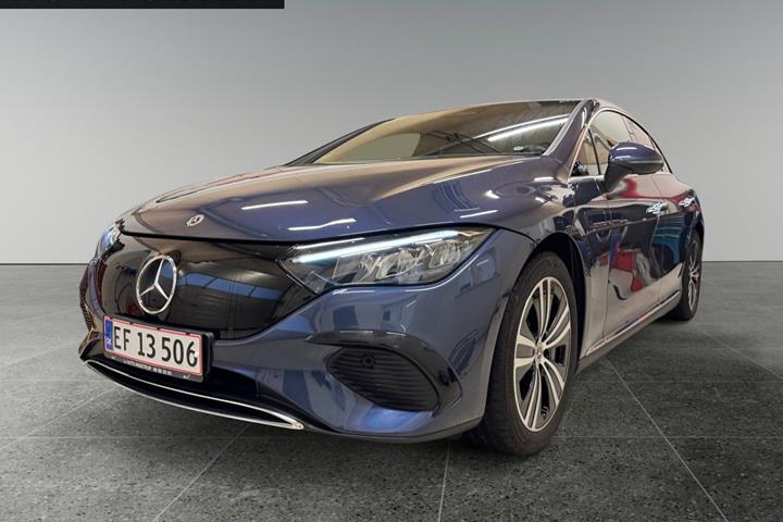 Blå Mercedes EQE300 fra 2024