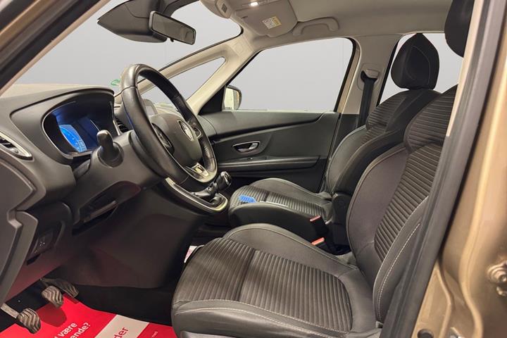 Orange Renault Scenic IV fra 2017