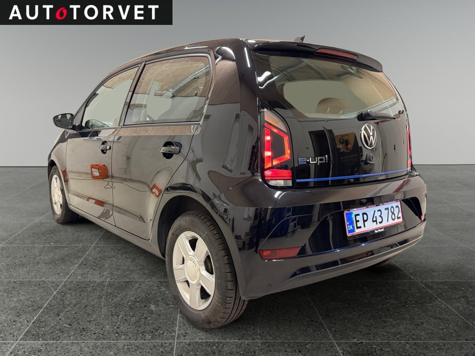 Sort VW E-UP! fra 2022