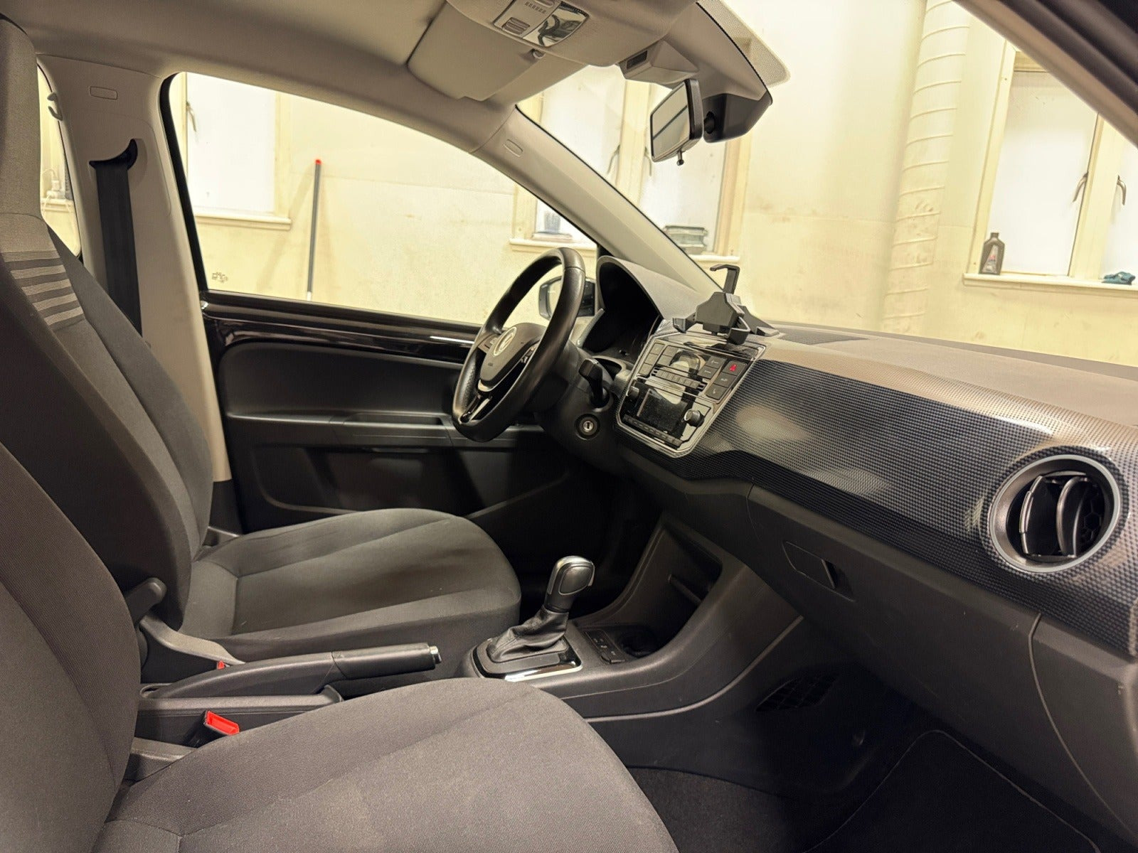 Sort VW E-UP! fra 2022