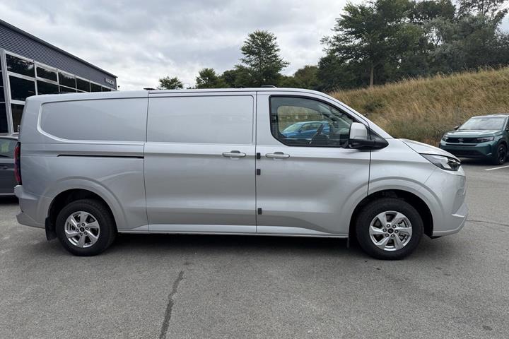 Sølv Ford E-Transit Custom 340 L2 fra 2026