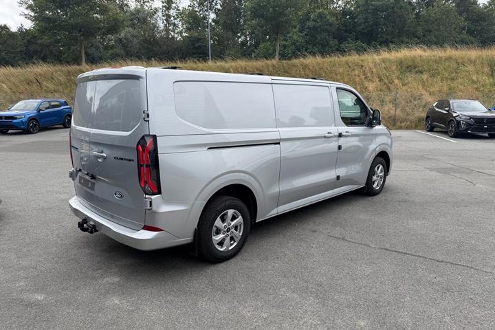 Sølv Ford E-Transit Custom 340 L2 fra 2026