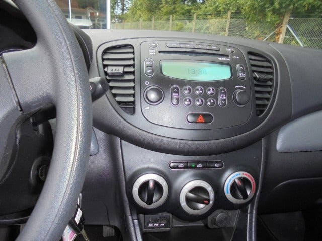 Sølv Hyundai i10 fra 2011