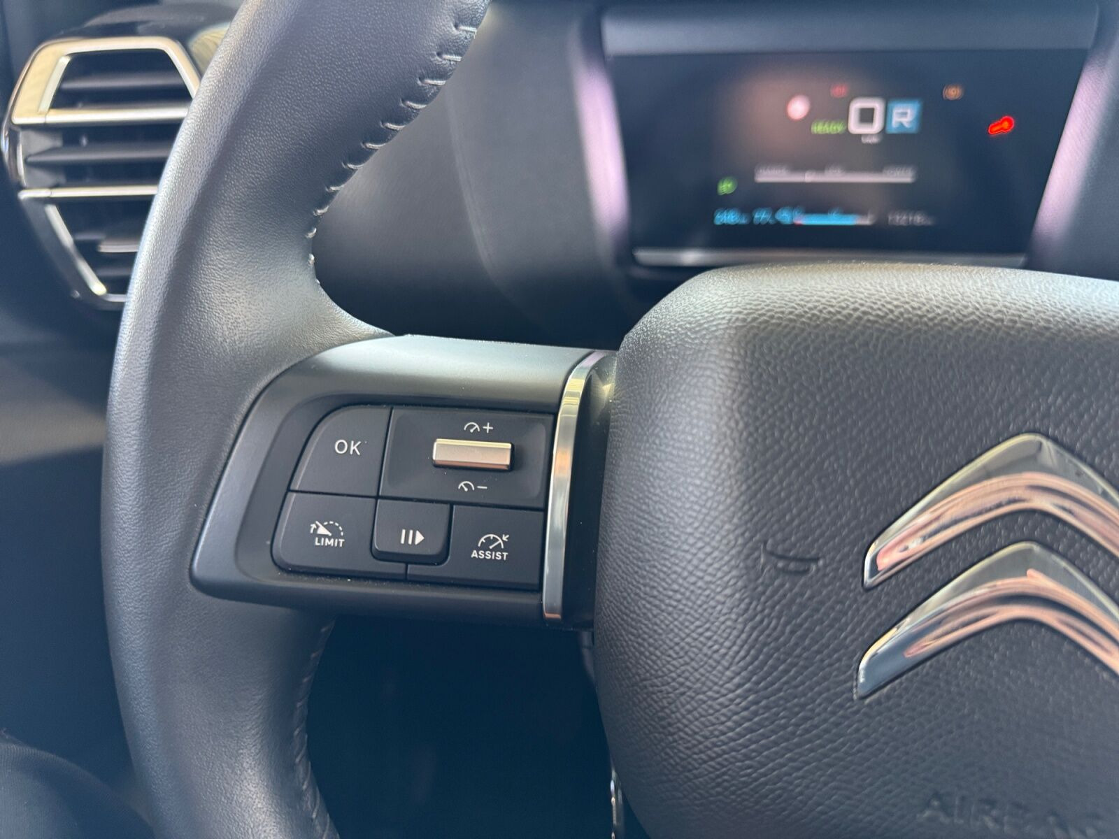 Grå Citroën ë-C4 fra 2024